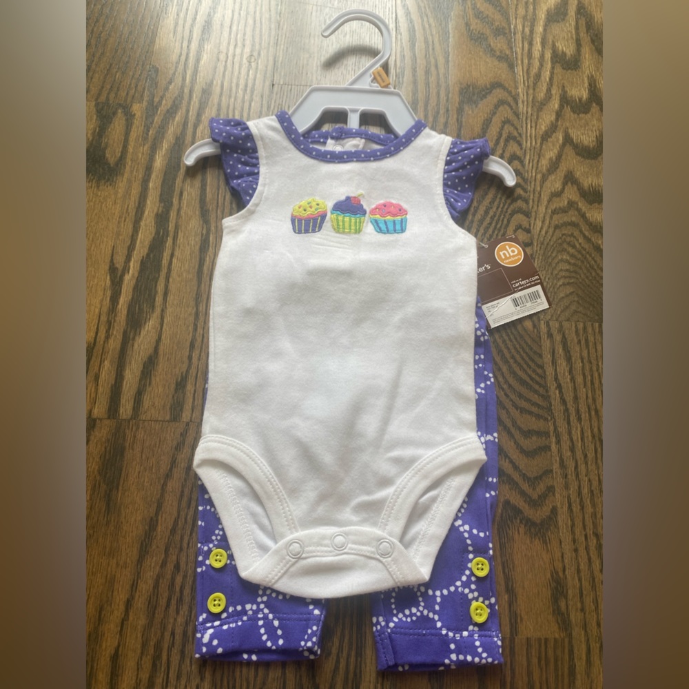 Carter’s 2 piece set